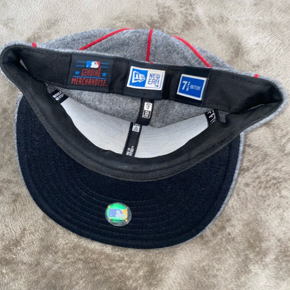 Fitted NEW ERA hat - Picture 1 of 2